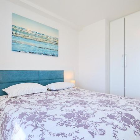 Stiga 4 - New 2 Bedroom Apartment Babino Polje Dış mekan fotoğraf